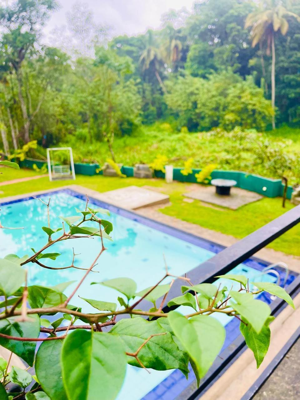 Hanthana Sk Paradise กัมโปลา ภายนอก รูปภาพ